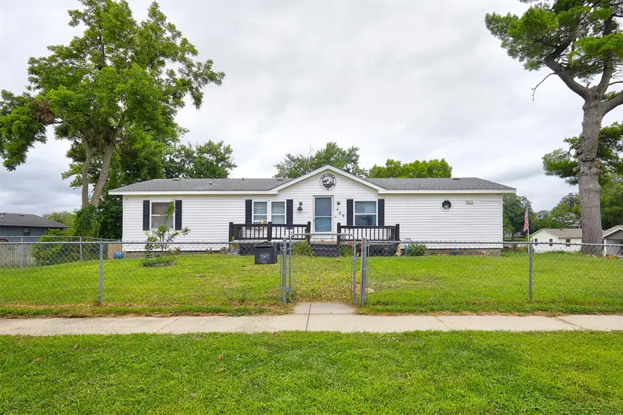 406 S 2nd Street, Winterset, IA 50273 - #2