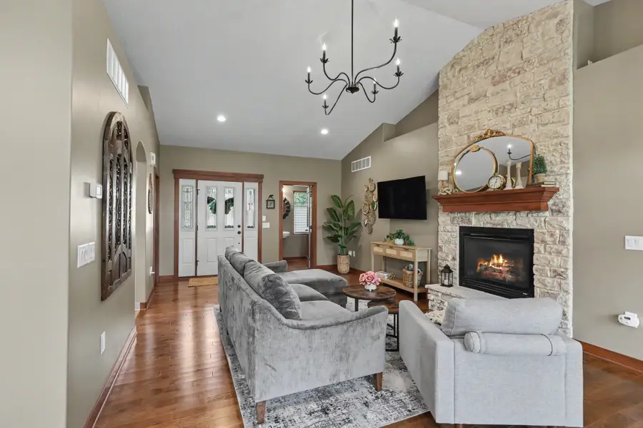 4975 Andrews Place, Pleasant Hill, IA 50327 - #3