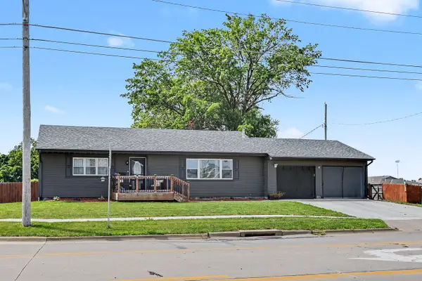1604 W Pleasant Street, Knoxville, IA 50138