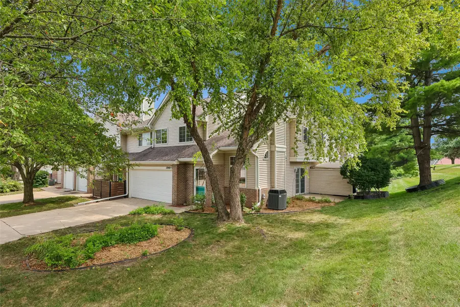 1040 68th Street #5, West Des Moines, IA 50265 - #2