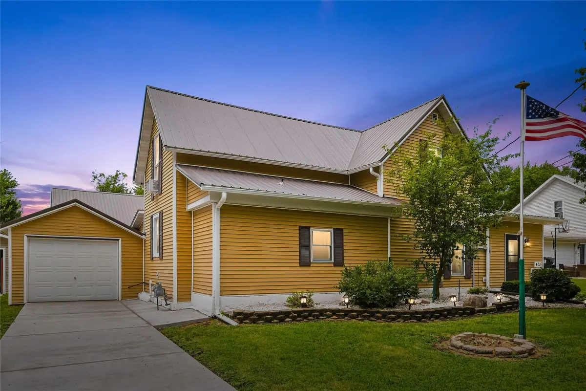 405 S Pine Street, New Sharon, IA 50207 - #1