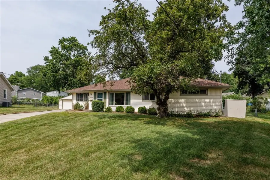 2223 Park Lane, West Des Moines, IA 50265 - #3