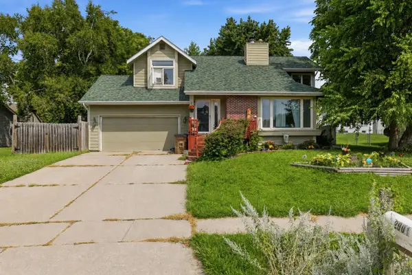 2901 Maple Street, West Des Moines, IA 50265