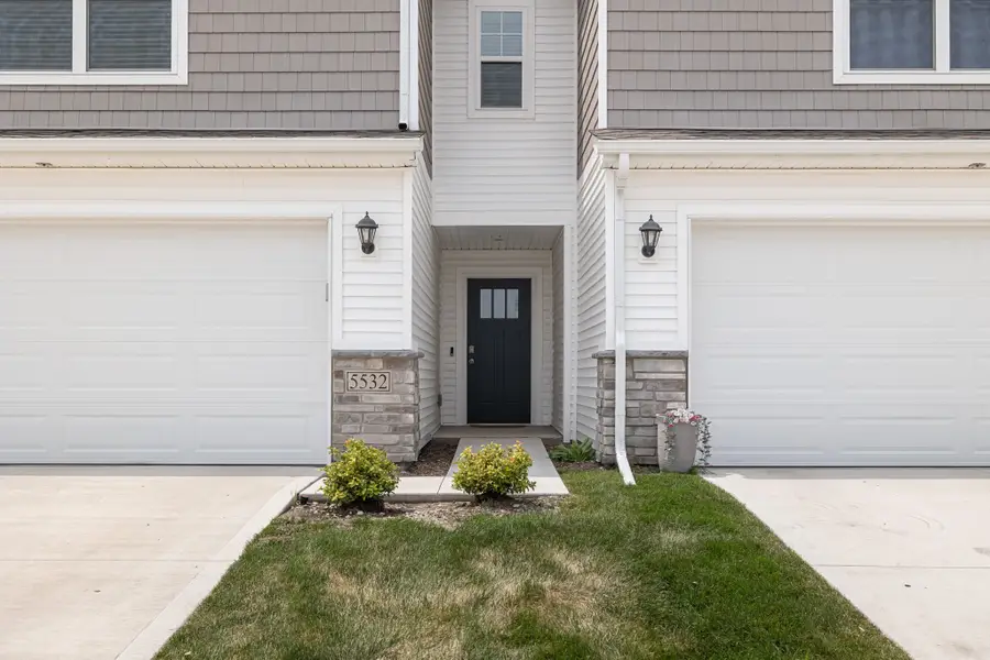 5532 144th Street, Urbandale, IA 50323 - #2