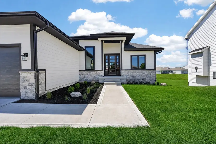 1005 Spruce Street, Waukee, IA 50263 - #2