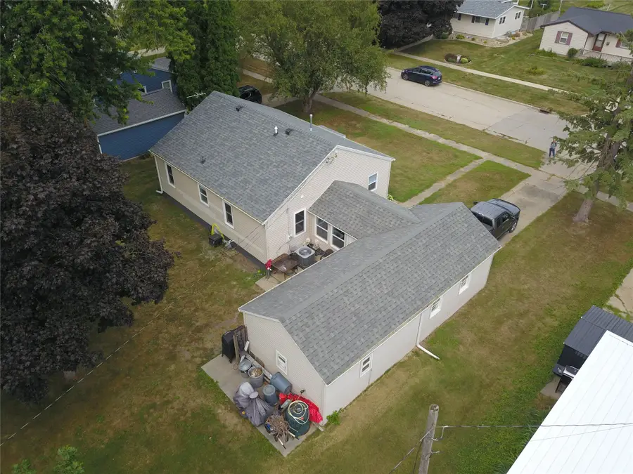 1517 Summer Street, Grinnell, IA 50112 - #3