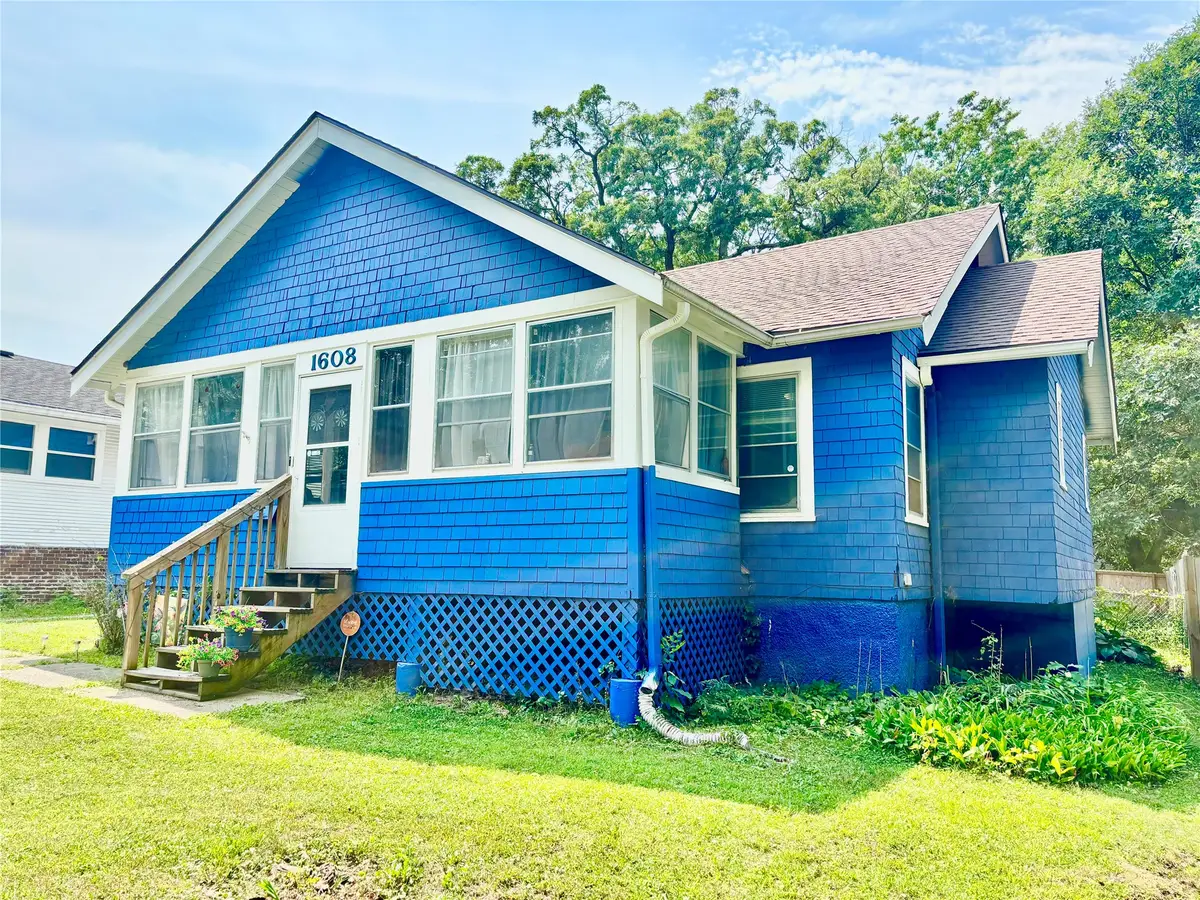 1608 32nd Street, Des Moines, IA 50311 - #1
