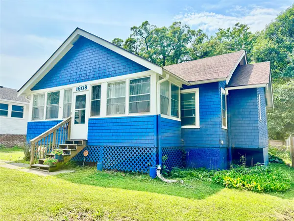 1608 32nd Street, Des Moines, IA 50311