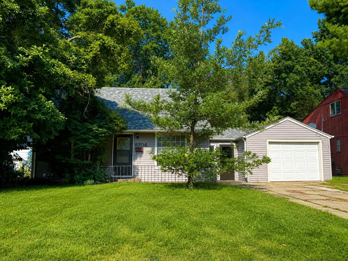 6706 SW 16th Street, Des Moines, IA 50315 - #1
