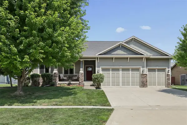 7141 Cody Drive, West Des Moines, IA 50266