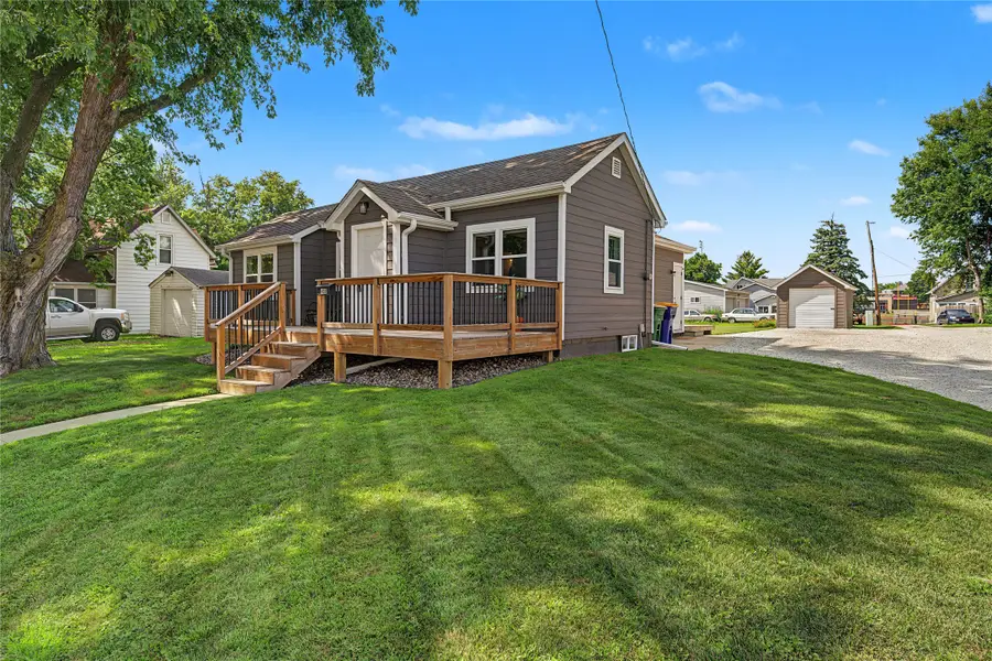 406 W Boston Avenue, Indianola, IA 50125 - #2