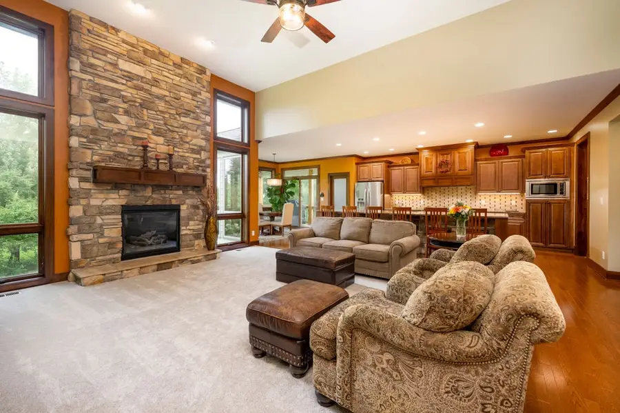 15301 Maple Drive, Urbandale, IA 50323 - #3