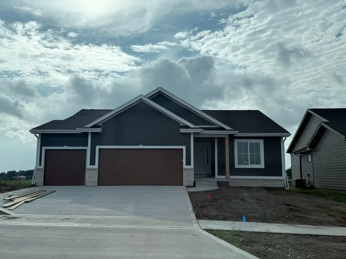 3193 Marigold Circle, Pella, IA 50219 - #1