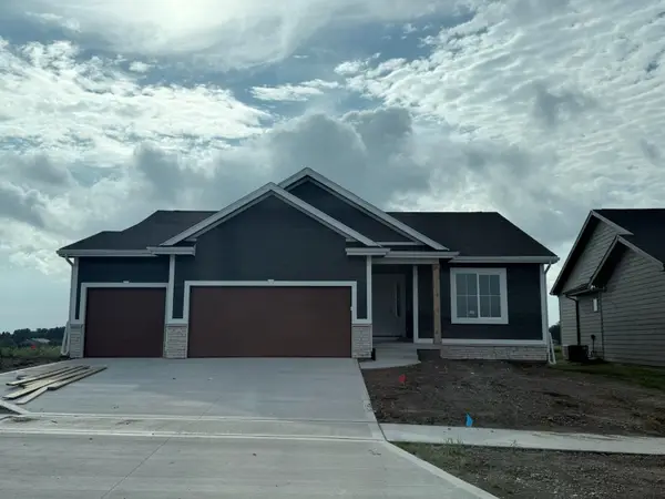 3193 Marigold Circle, Pella, IA 50219