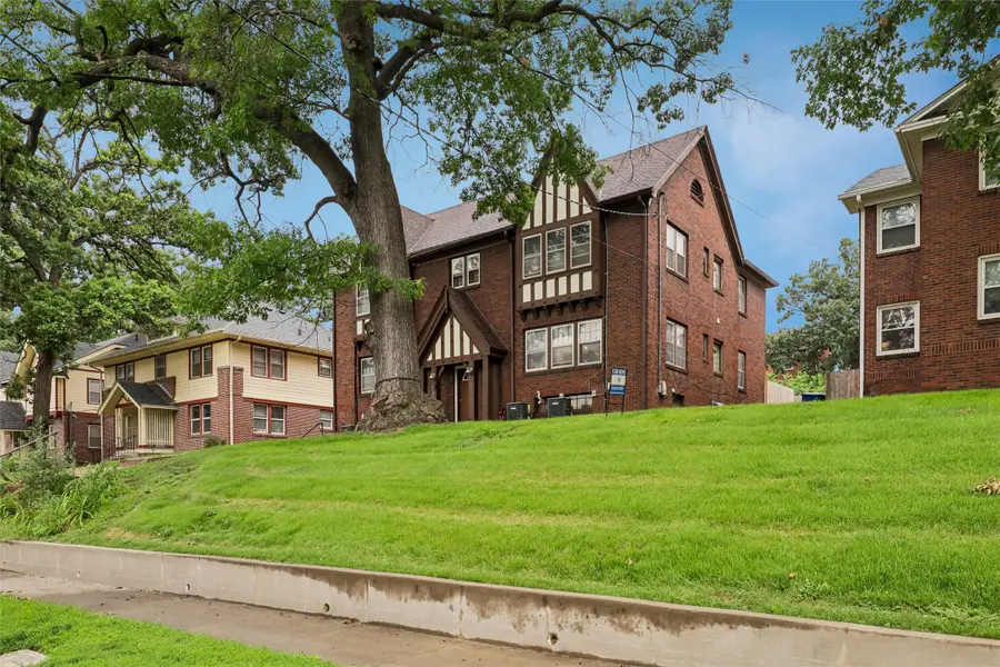 2905 High Street, Des Moines, IA 50312 - #3