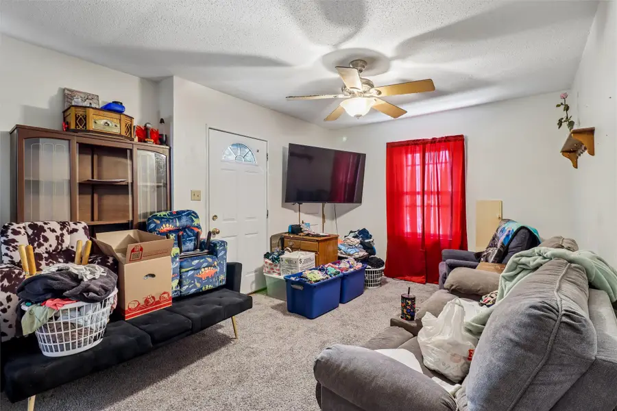 409 W 10th Street N, Newton, IA 50208 - #3
