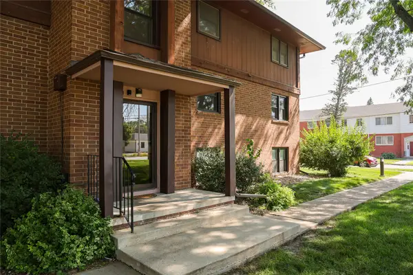 1900 50th Street #10, Des Moines, IA 50310