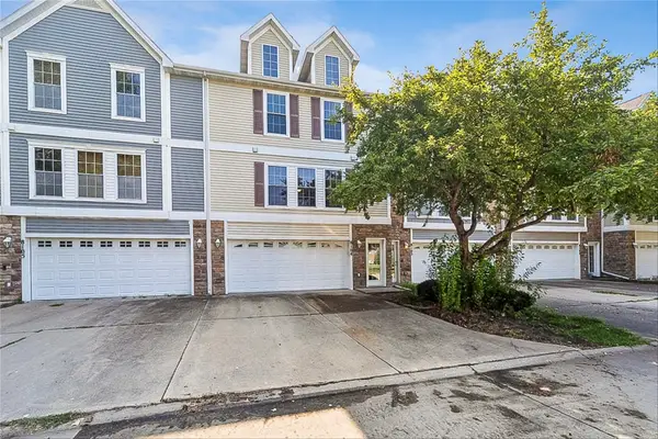 8302 Westown Parkway #8104, West Des Moines, IA 50266