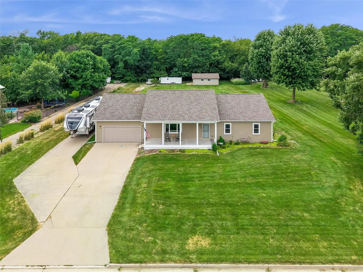1040 SE 61st Street, Pleasant Hill, IA 50327 - #1