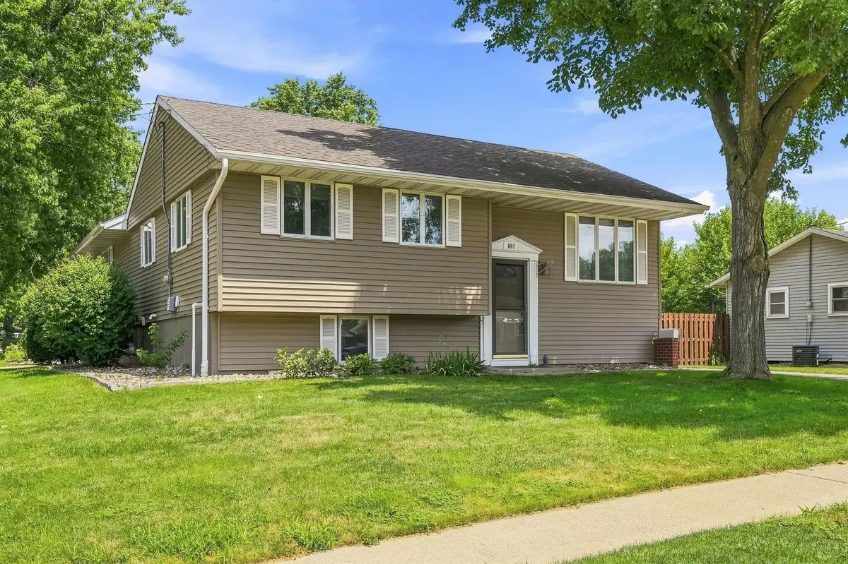 601 6th Street Place Se, Altoona, IA 50009 - #1