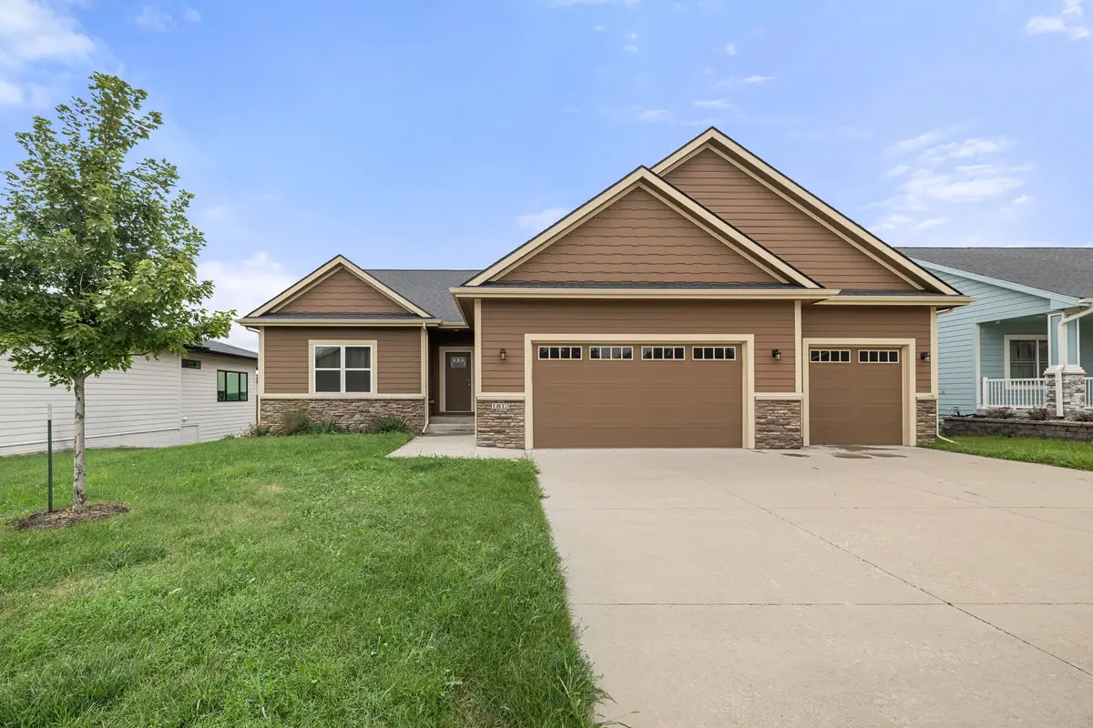 1813 15th Avenue Se, Altoona, IA 50009 - #1