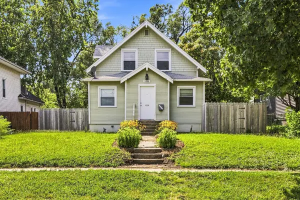 1214 York Street, Des Moines, IA 50316