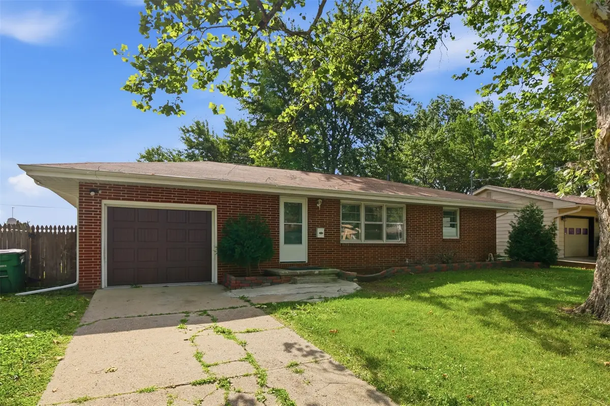 4029 64th Street, Urbandale, IA 50322 - #1