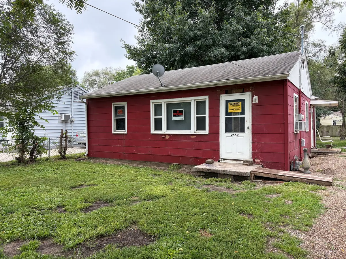2559 Maury Street, Des Moines, IA 50317 - #1