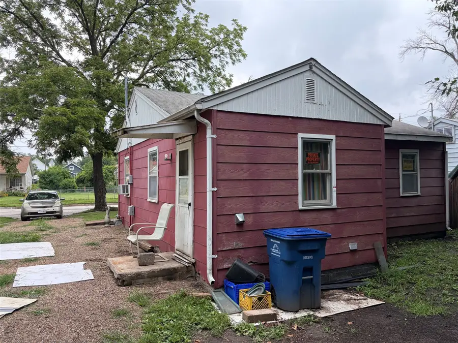 2559 Maury Street, Des Moines, IA 50317 - #3