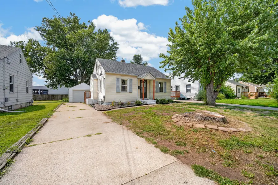 3938 57th Street, Des Moines, IA 50310 - #2