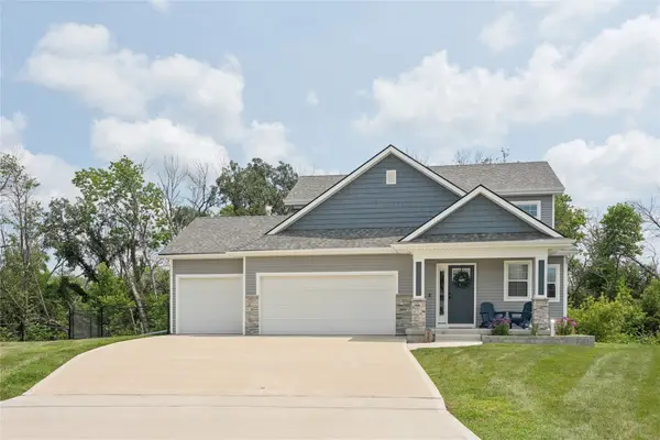 305 Magnolia Point, Winterset, IA 50273
