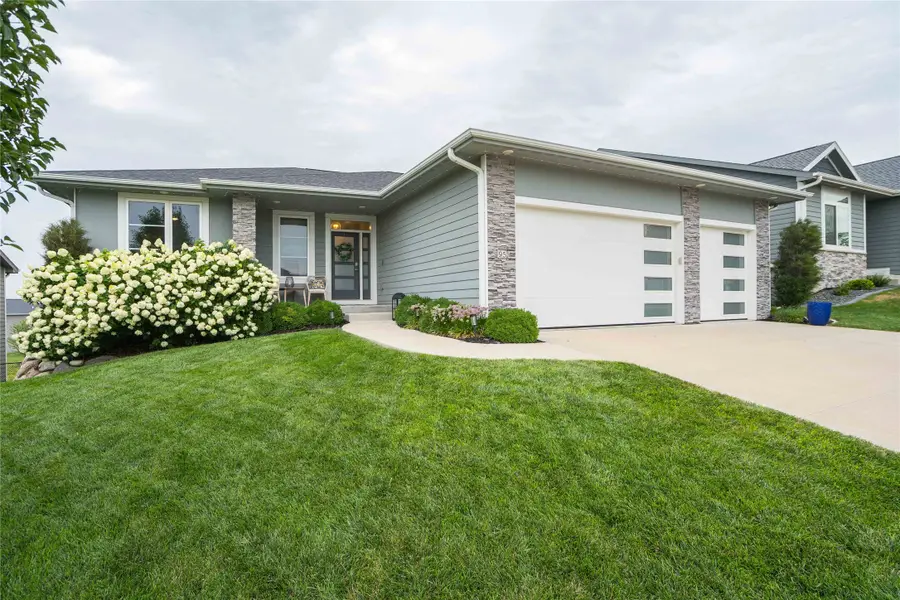95 SE Waddell Way, Waukee, IA 50263 - #2