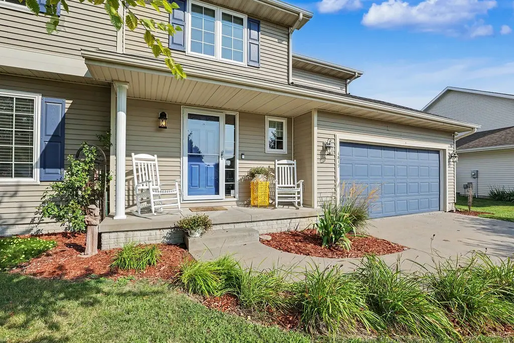 1819 NW Lakeside Drive, Ankeny, IA 50023 - #1