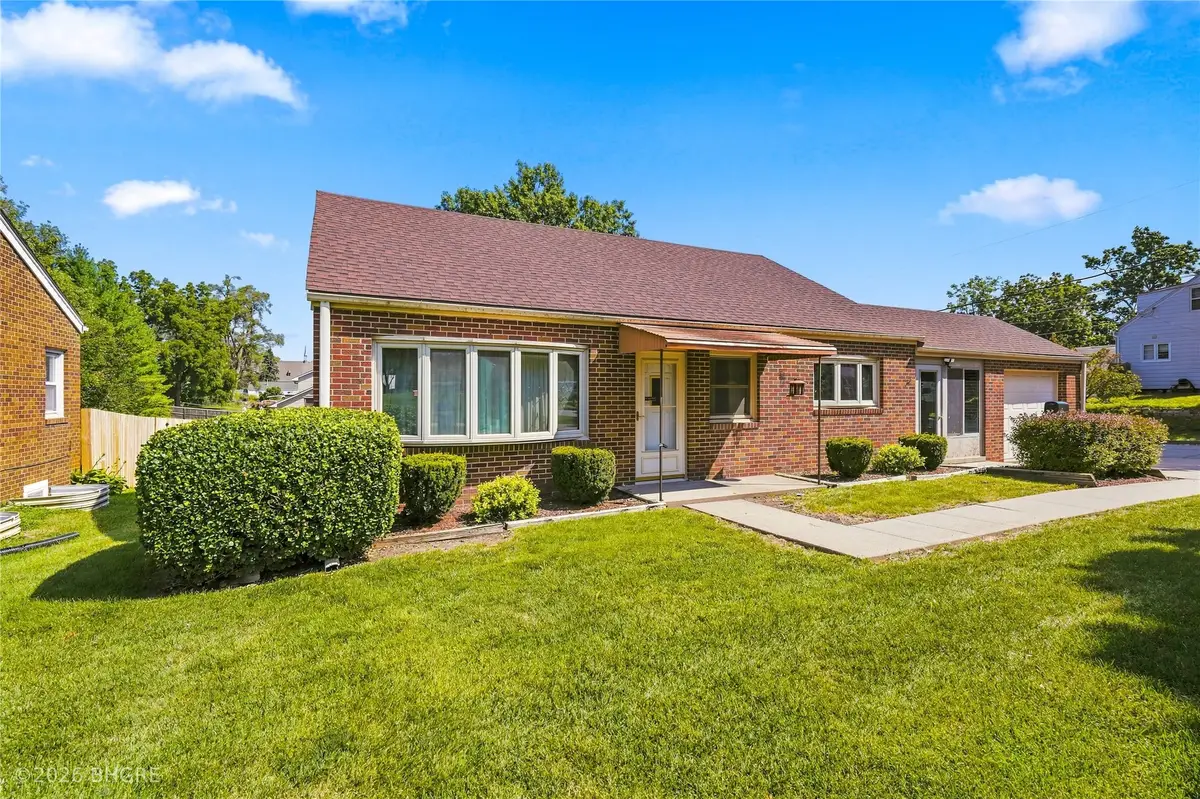 801 Payton Avenue, Des Moines, IA 50315 - #1