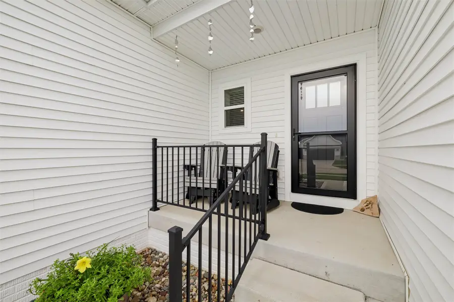 3940 Fieldstone Drive, Waukee, IA 50263 - #2