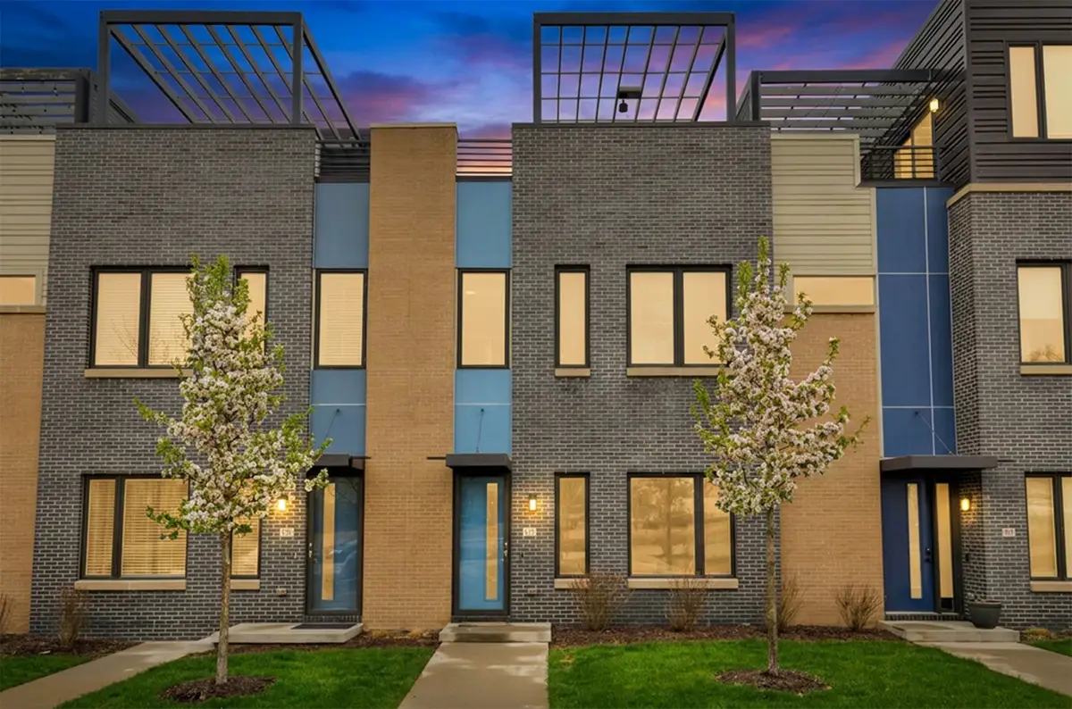 121 E Center Street, Des Moines, IA 50309 - #1