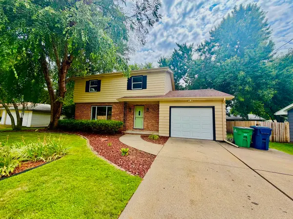 8304 Airline Avenue, Urbandale, IA 50322