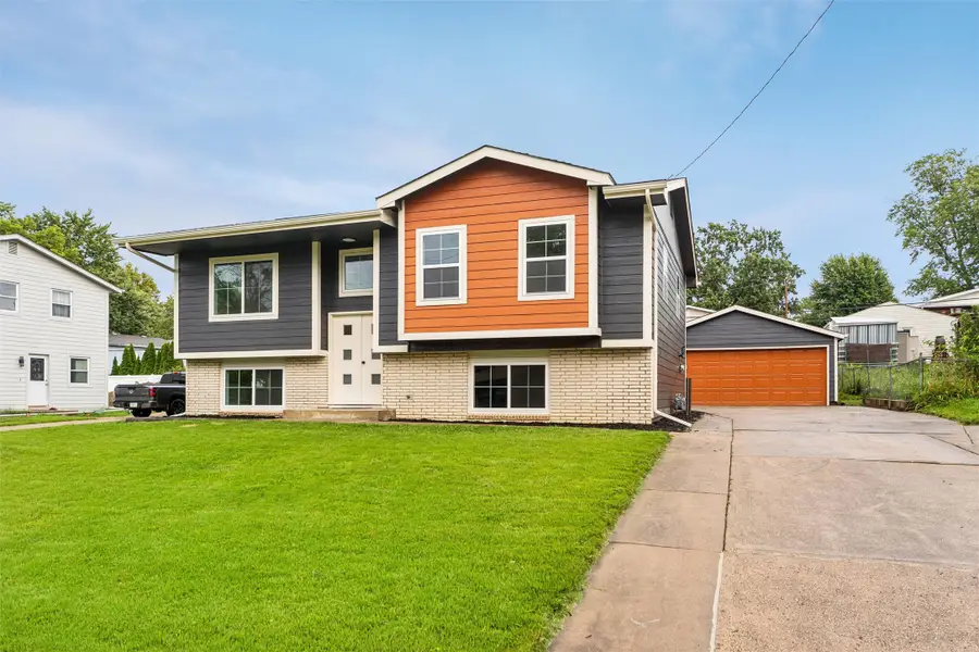 4415 66th Street, Urbandale, IA 50322 - #2