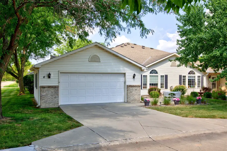 495 S 51st Street #6, West Des Moines, IA 50265 - #2