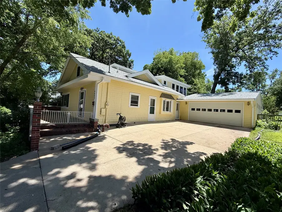 4002 Adams Avenue, Des Moines, IA 50310 - #3