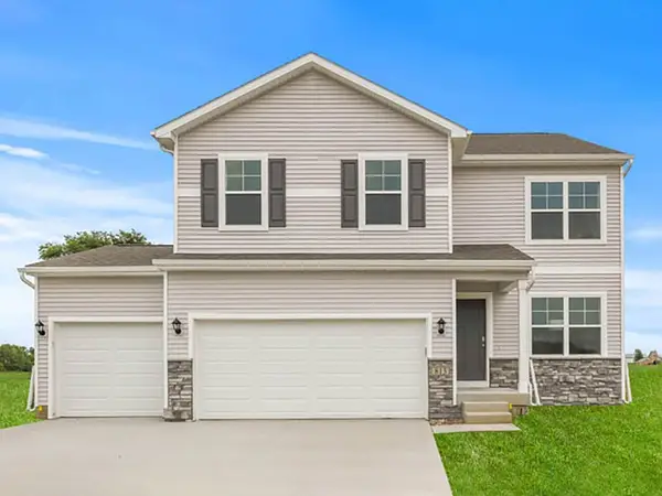 2495 SE Ambrose Drive, West Des Moines, IA 50265