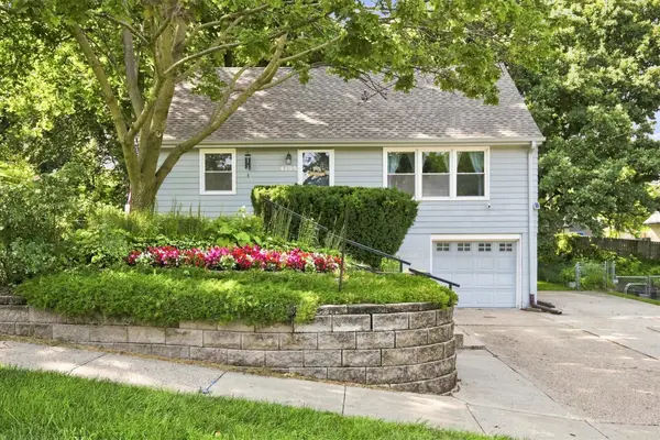 4198 Timber Lane, Des Moines, IA 50317
