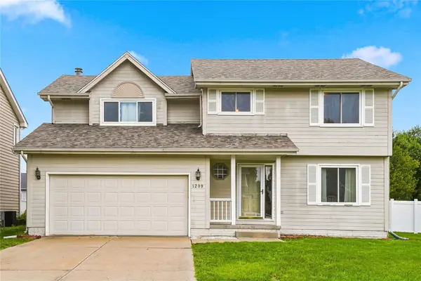 1209 8th Avenue Se, Altoona, IA 50009