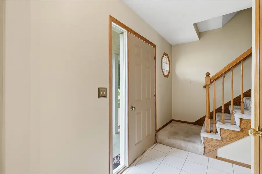 1209 8th Avenue Se, Altoona, IA 50009 - #3