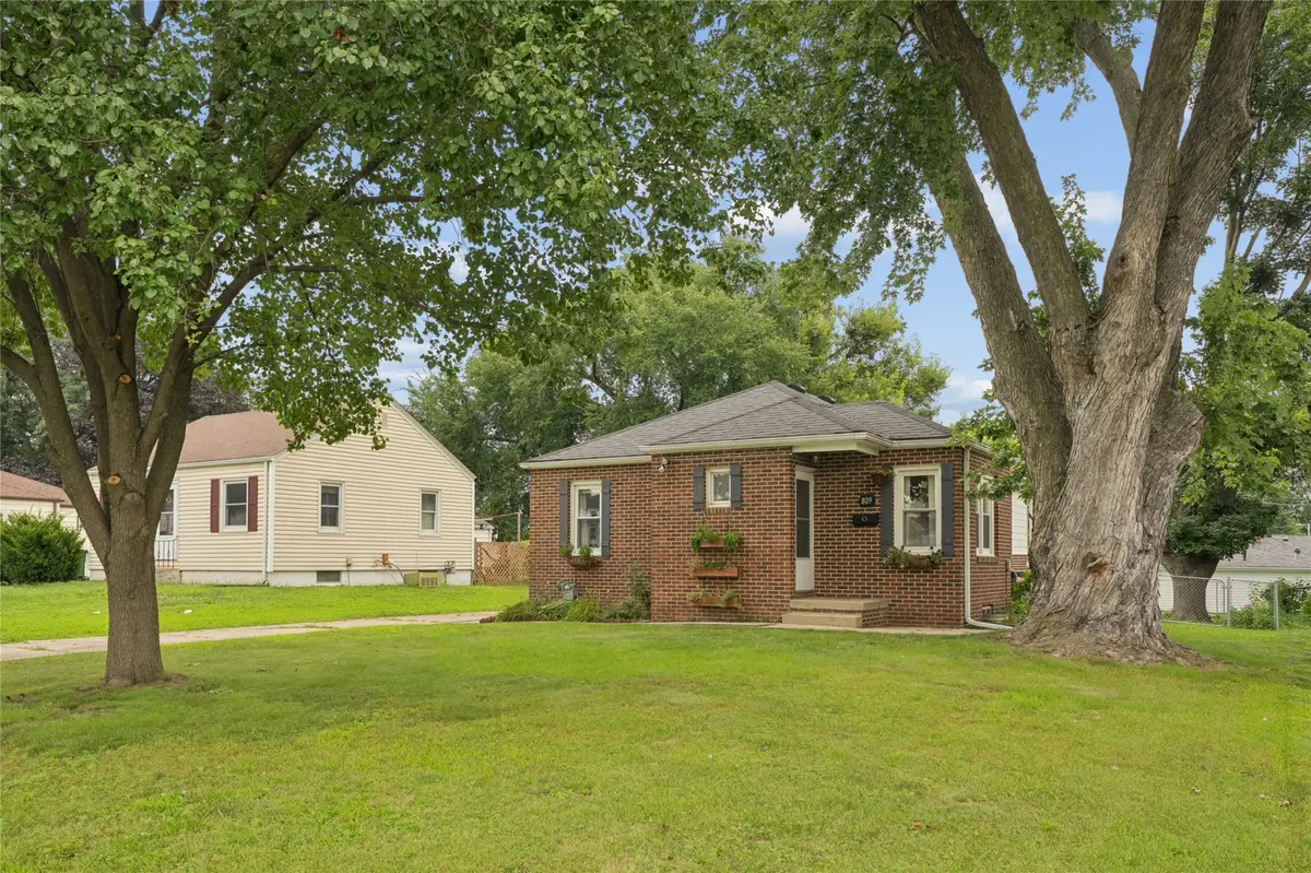 809 10th Street, West Des Moines, IA 50265 - #1