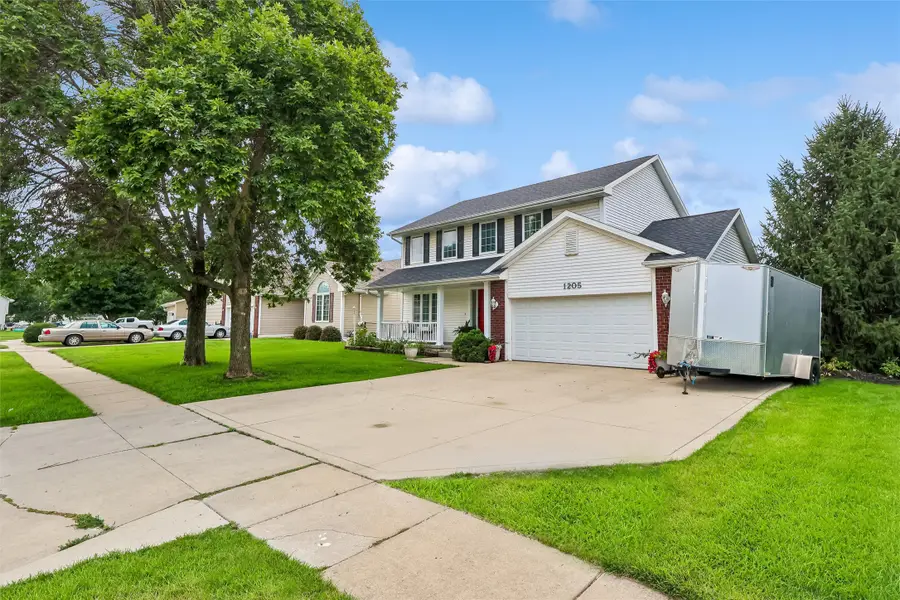 1205 E Kentucky Avenue, Indianola, IA 50125 - #2