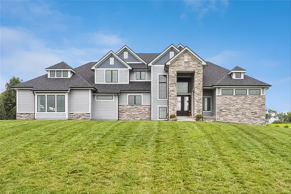 6311 Fairway Trail, Norwalk, IA 50211