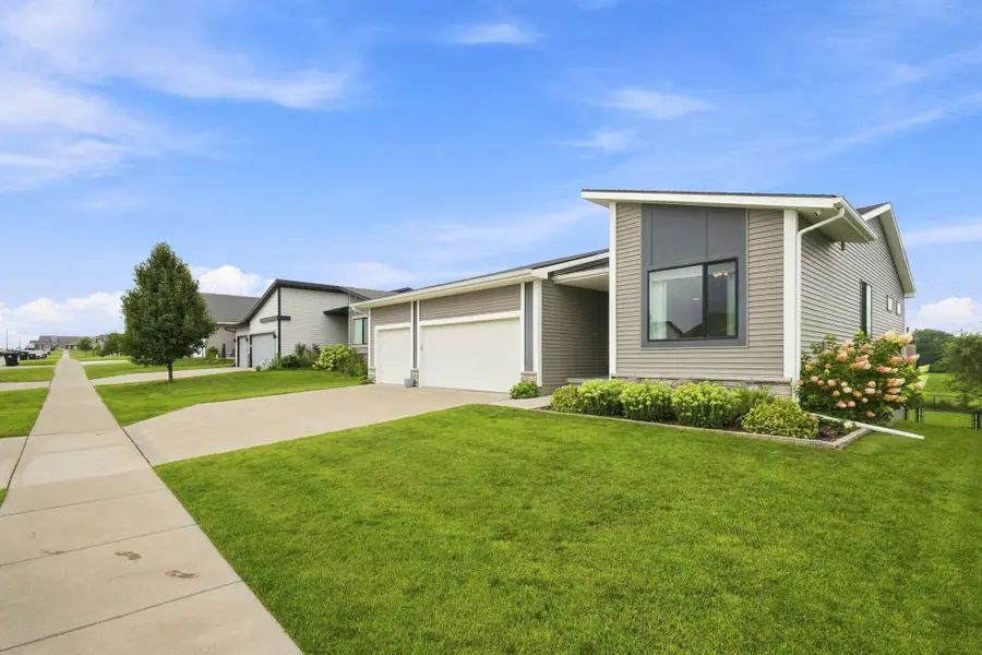 1812 Roebling Road, Adel, IA 50003 - #2