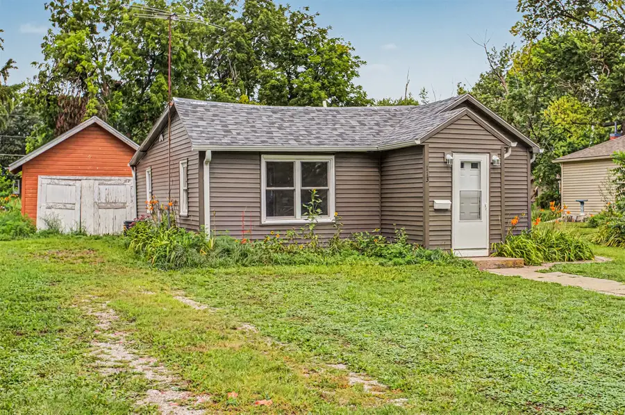 113 Pennsylvania Avenue, Story City, IA 50248 - #2