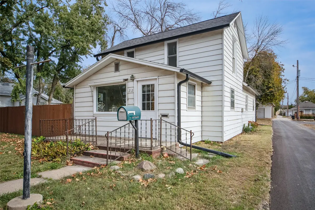 212 Nile Kinnick Drive N, Adel, IA 50003 - #1